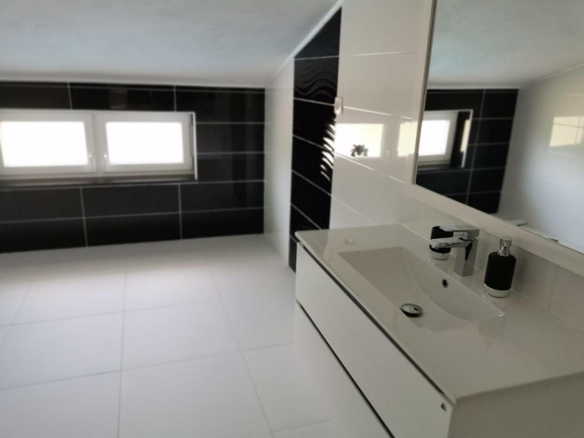 Vila Zdenka Novi Vinodolski Exterior foto