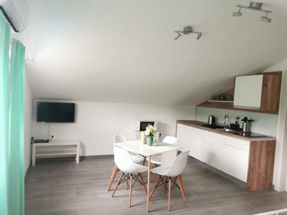 Vila Zdenka Novi Vinodolski Exterior foto